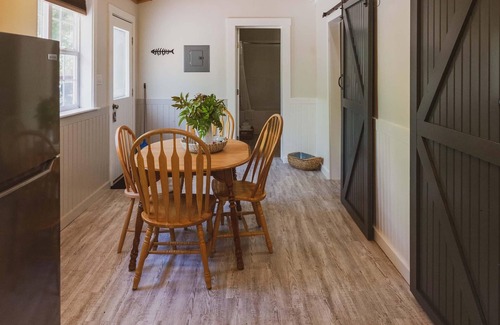 Christina Lake House | Christina Lake Family/Couples Getaway, Sleeps 5 Private Veranda - Close to Beach