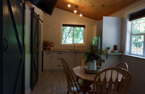 Christina Lake House | Christina Lake Family/Couples Getaway, Sleeps 5 Private Veranda - Close to Beach