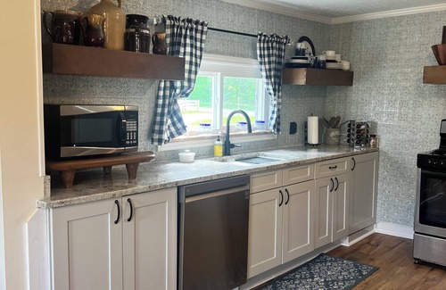 Cheatham County Other | Christmas at the Farm: Cozy Retreat with Horses near Nashville