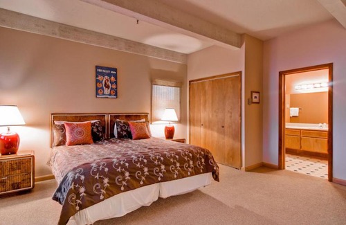 Ketchum House | Christophe Condo 503 - Year-round Outdoor Pool and Hot Tub and Bald Mt Views