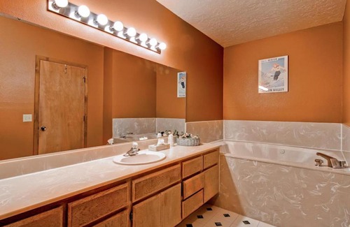 Ketchum House | Christophe Condo 503 - Year-round Outdoor Pool and Hot Tub and Bald Mt Views