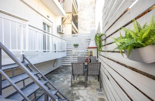 Nea Peramos Apartment | CHRISTOS