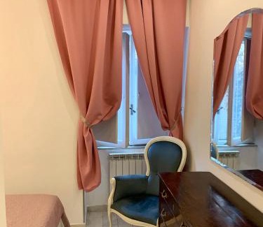 Rione XIV Borgo Apartment | Chroma Apt Farinone 28