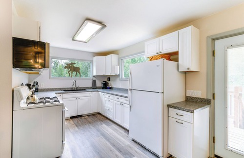 Anchorage Cottage | 'Chugiak Moose Cottage' Near Chugach State Park!