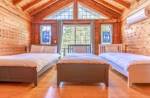 Chungju House | Chungju Garden Story Pension