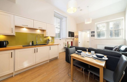 Montrose Apartment | Church House - Montrose Getaway