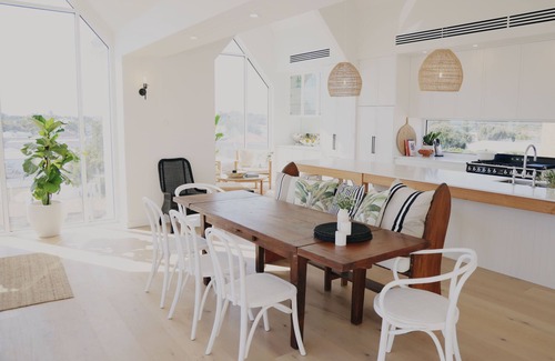 Waterhouse House | Church on the Hill- luxury in the heart of Robe-spa, 🔥fire, ocean 🌊 views, beach