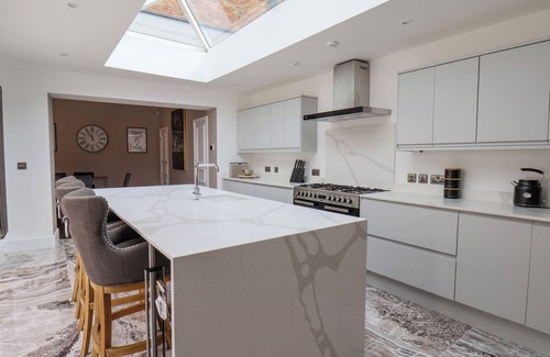 Scarborough House | CHURCH VIEW, family friendly, luxury holiday cottage in Scarborough