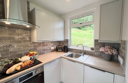 Fearnan Cottage | CIARAN COTTAGE, pet friendly, with open fire in Kenmore