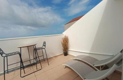 Le Moule Apartment | Cibuqueira numéro 8 , centre ville, vue sur mer, plage à pied