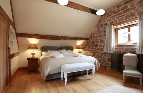 Kerne Bridge Cottage | Cider Mill Cottage - Wye Valley, Herefordshire set on the banks of the River Wye