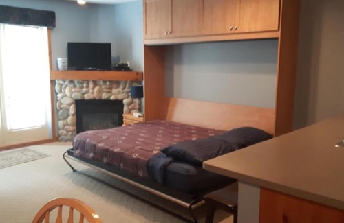 Silver Star Mountain Apartment | Cinnamon's Den