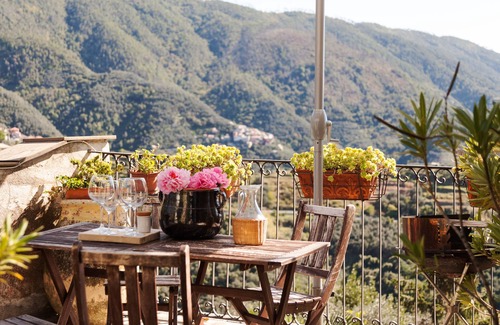 Dosso Apartment | Cinque Terre-Levanto/Dosso-cosy country house 4/6p, beaches,countryside, hiking