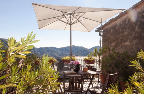 Dosso Apartment | Cinque Terre-Levanto/Dosso-cosy country house 4/6p, beaches,countryside, hiking