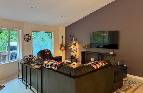 Whittier House | Circle House in the Smoky Mountains