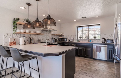 Yucca Valley House | Citadel by Fieldtrip | 5bd Boulder Estate w Amenities