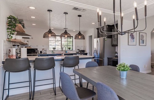 Yucca Valley House | Citadel by Fieldtrip | 5bd Boulder Estate w Amenities