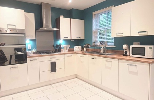 Colchester Apartment | CitiZen Town House - CO2