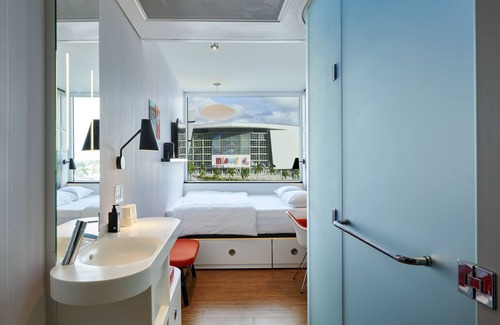 Downtown Miami Hotel | citizenM Miami Worldcenter