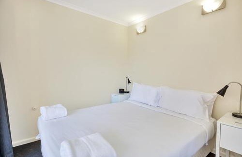 Sydney Central Business District Apartment | City apartment at College St