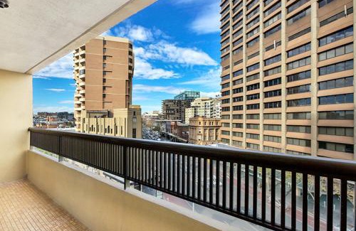 Sydney Central Business District Apartment | City apartment at College St