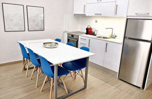Thessaloniki Apartment | City Center Apartment with a Modern Breeze