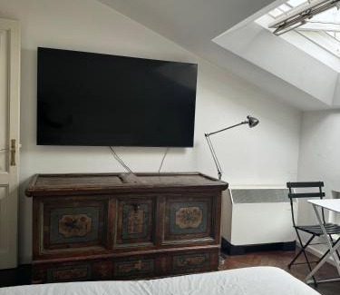 Parma City Centre Apartment | City center apt - garage prenotabile