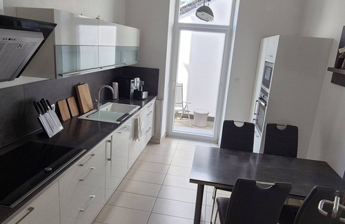 Kaiserslautern Apartment | City Central Deluxe Apartment