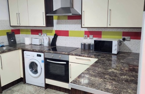 Leicester City Centre Apartment | City Centre 2 Bed 2 Bath 5 guests Cheapest Parking