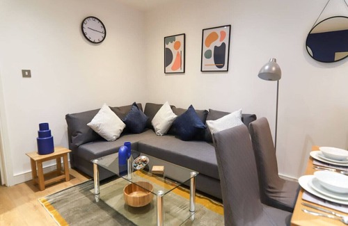 Sheffield City Centre Apartment | City Centre Apartment Sleeps 5 Free Parking Fast WiFi