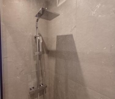 Vardaris Apartment | City Centre Apartment near Metro Station
