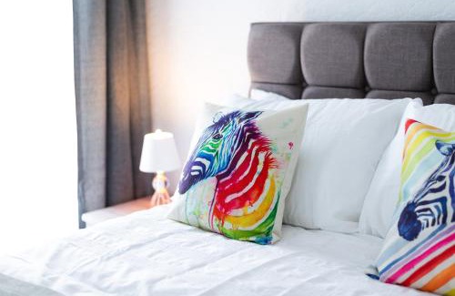 Castle Apartment | City Centre - Parking - TVs - Ideal for Work Crew