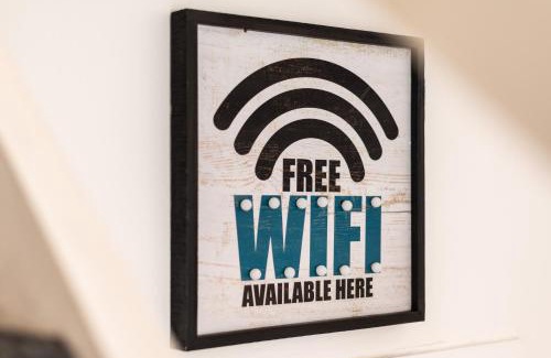 Castle Apartment | City Centre - Parking - TVs - Ideal for Work Crew