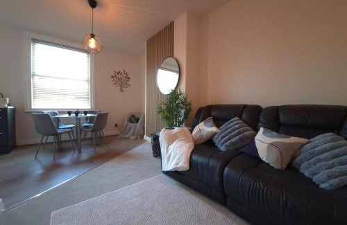 Pontrilas Apartment | City Centre Sanctuary with parking space