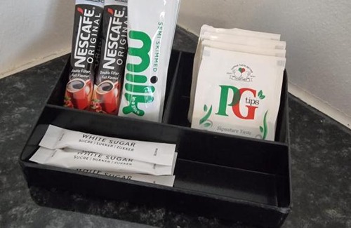 Middlesbrough Apartment | City Centre Studio 3 with Free Wifi and Smart TV by Yoko Property