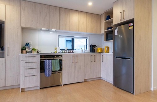 Christchurch City Centre Apartment | City Haven 1BR Near Ara Institute & CBD