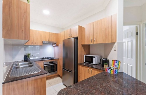 South Brisbane Apartment | City Haven, 2Bed/2Bath, Parking, Balcony