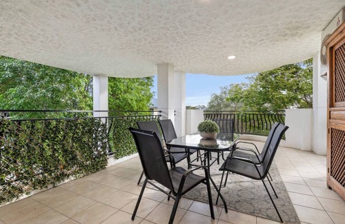 South Brisbane Apartment | City Haven, 2Bed/2Bath, Parking, Balcony