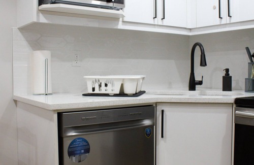 Keith House | City Living with easy access to the mountainsnAn hour away from Banff