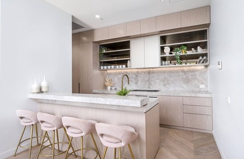 Port Melbourne Apartment | City Meets Bay I Resort Style I 4-Level I Rooftop
