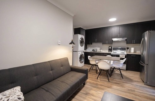 Surrey House | City Rancher