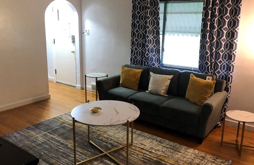 Penn Hills House | City Side Seclusion Pittsburgh