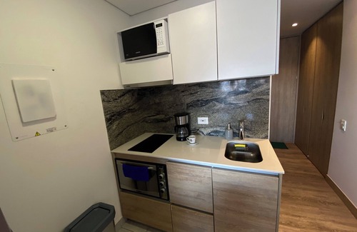 Chapinero Apartment | City-view apartment in Chapinero – fast WiFi, 24h security, gym & coworking