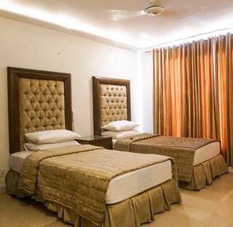 Gulberg Hotel | City View Hotel & Restaurant