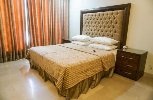 Gulberg Hotel | City View Hotel & Restaurant