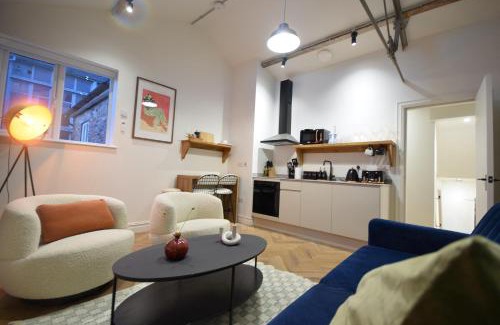 Northern Quarter Apartment | CITYeSCAPE - 2BR Apt 3 En-suite Sofa Bed NQ