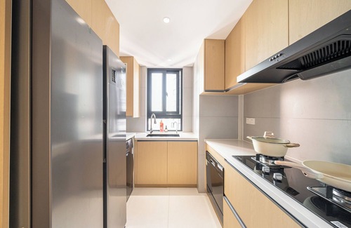 Downtown Shanghai Apartment | CityHome-Modern 3BRs 2Baths CAC&Fheating