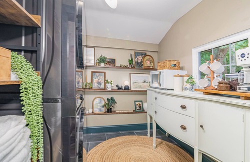 Dillsburg Cabin | Civil War Cabin + Optional 4-Person Camper