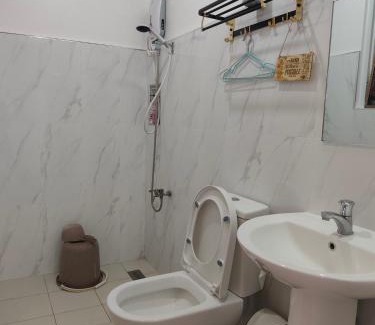 Bagalangit Bed & Breakfast | CJ's Place Mabini