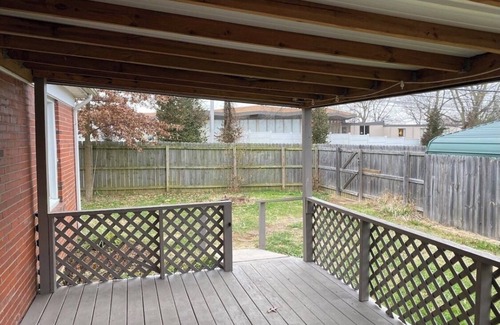 Lexington House | ‘Clara’ Just Off I-75! 2 Full Bedrooms!